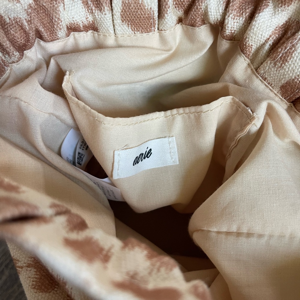 NWOT Aerie straw bottom bucket bag - Picture 10 of 11